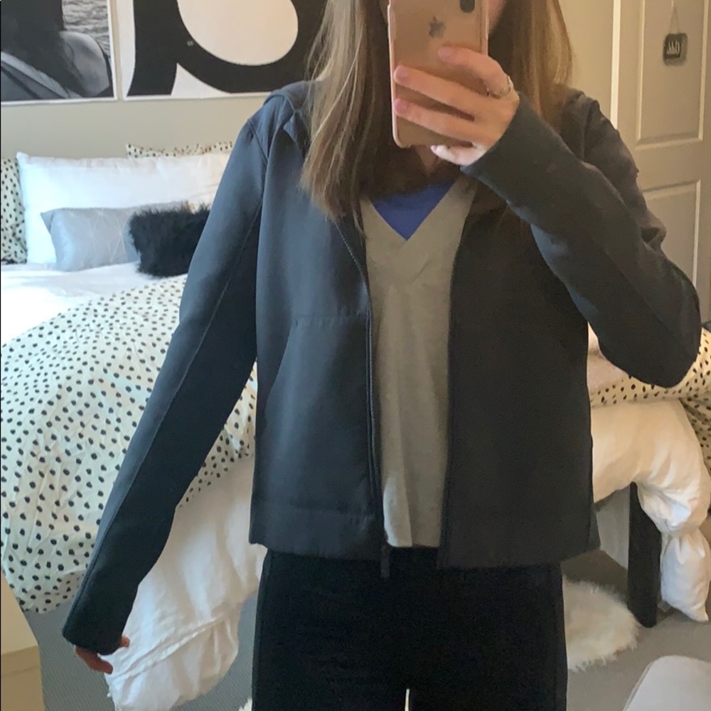LULULEMON size 4 jacket